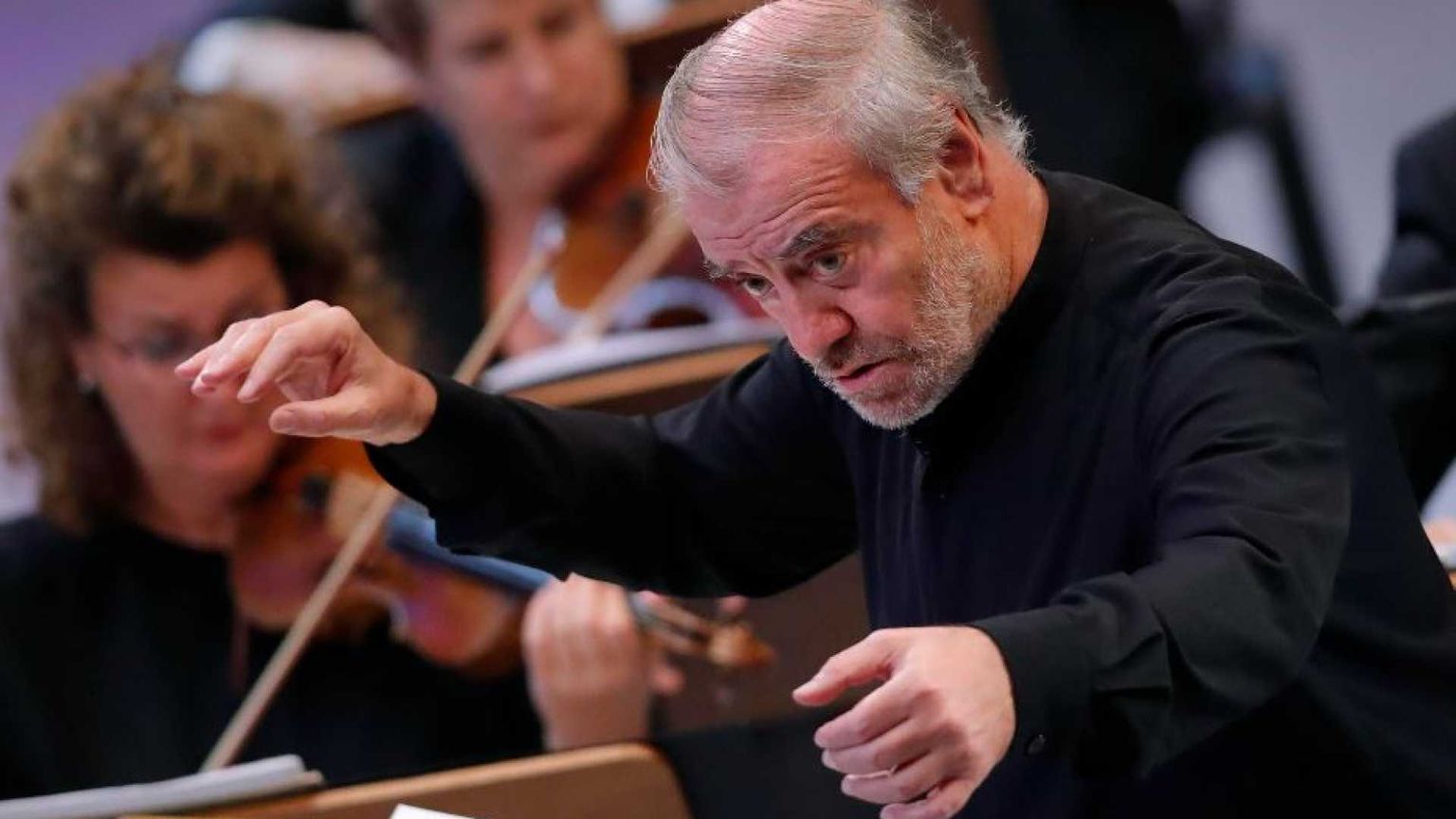 Cosa sta succedendo col direttore d'orchestra russo Gergiev in Campania