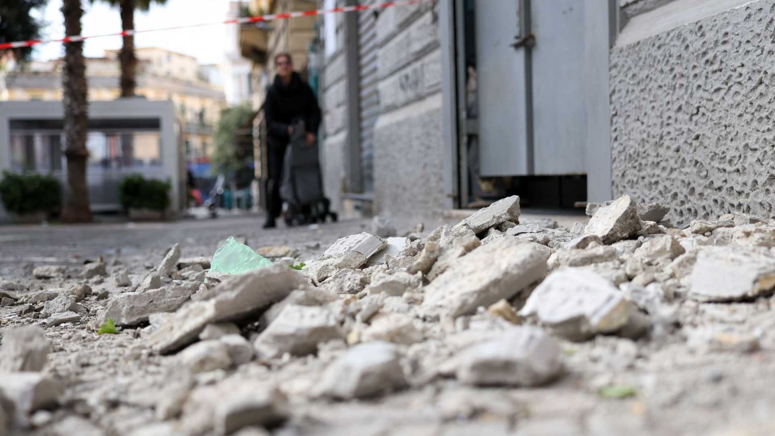 Scossa di magnitudo 4.0 nei Campi Flegrei. Cos'è il bradisismo e che succede