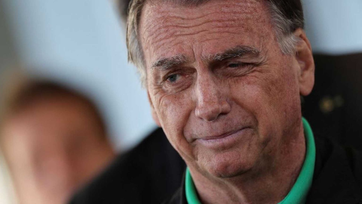 Imposto il braccialetto elettronico all'ex presidente Bolsonaro