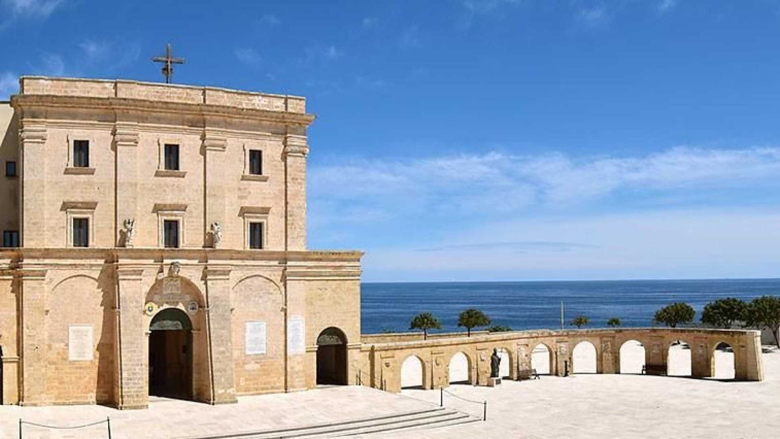 Per fede, non per le foto: i santuari dove le coppie decidono di sposarsi