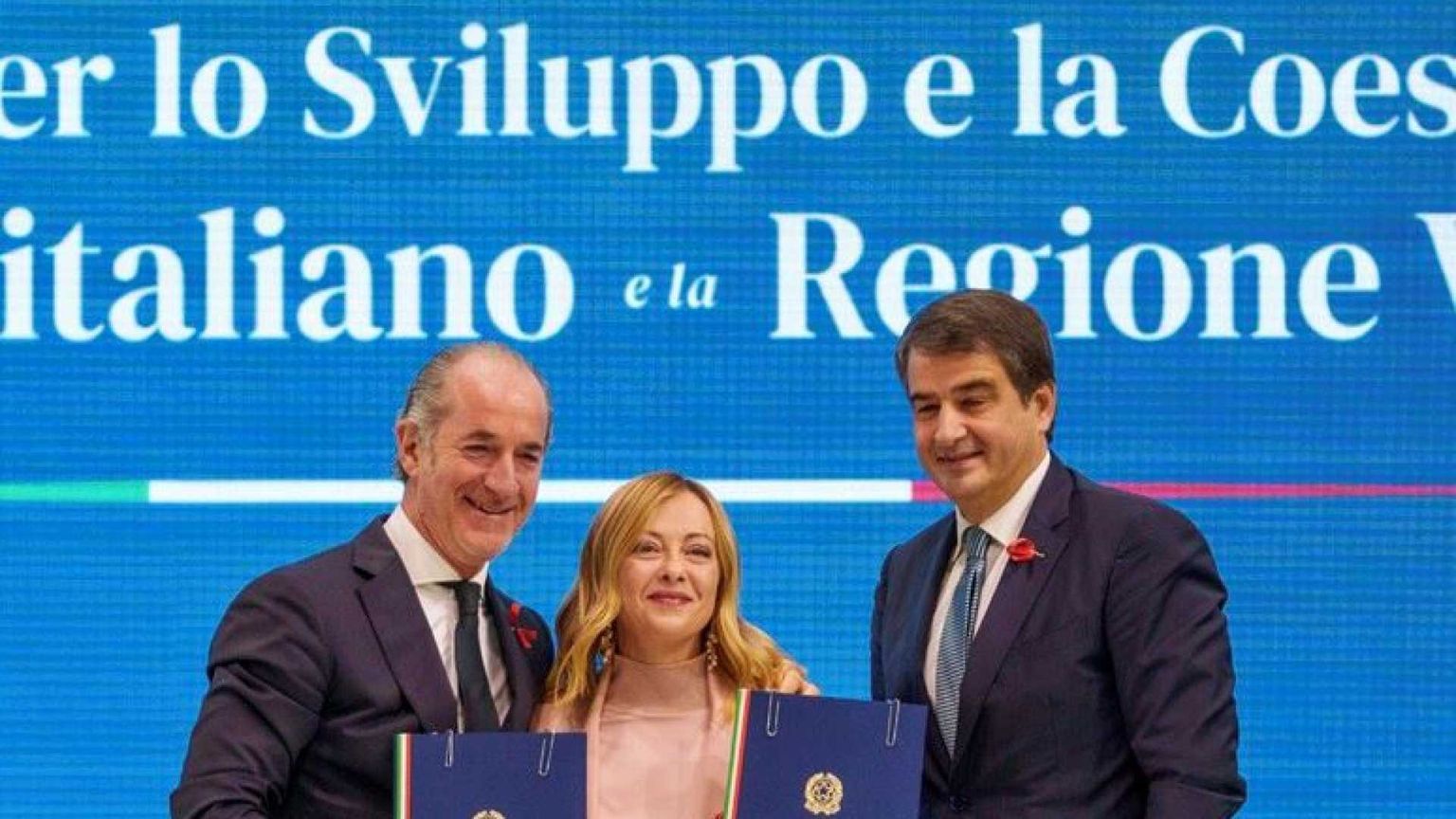 Cene e vertici segreti, ma non c'è intesa sui governatori (e l'election day)