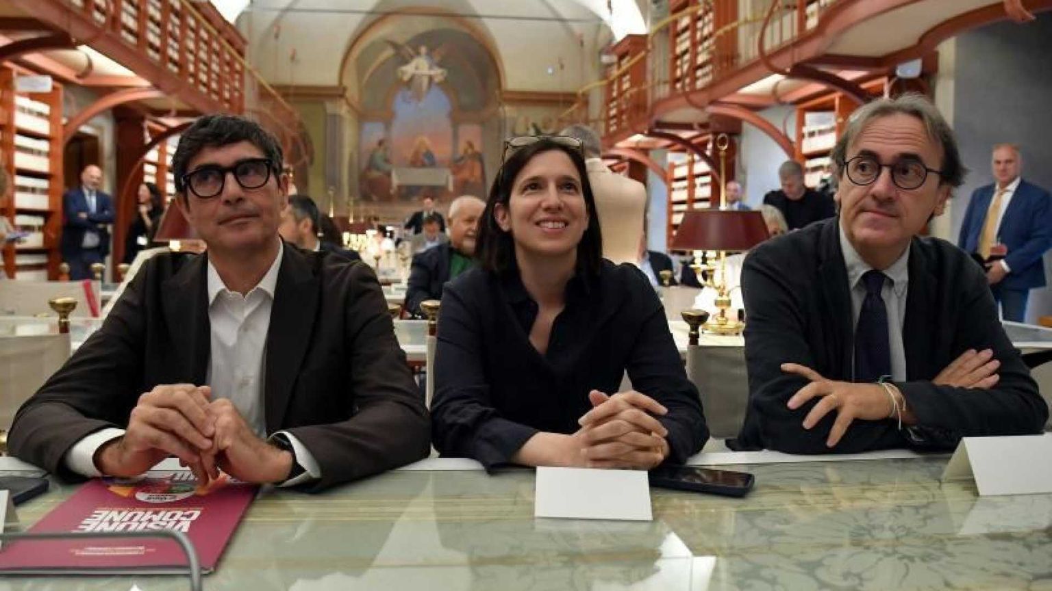 Conte evita il contatto da “campo largo”. E su Ricci: avviso non è condanna