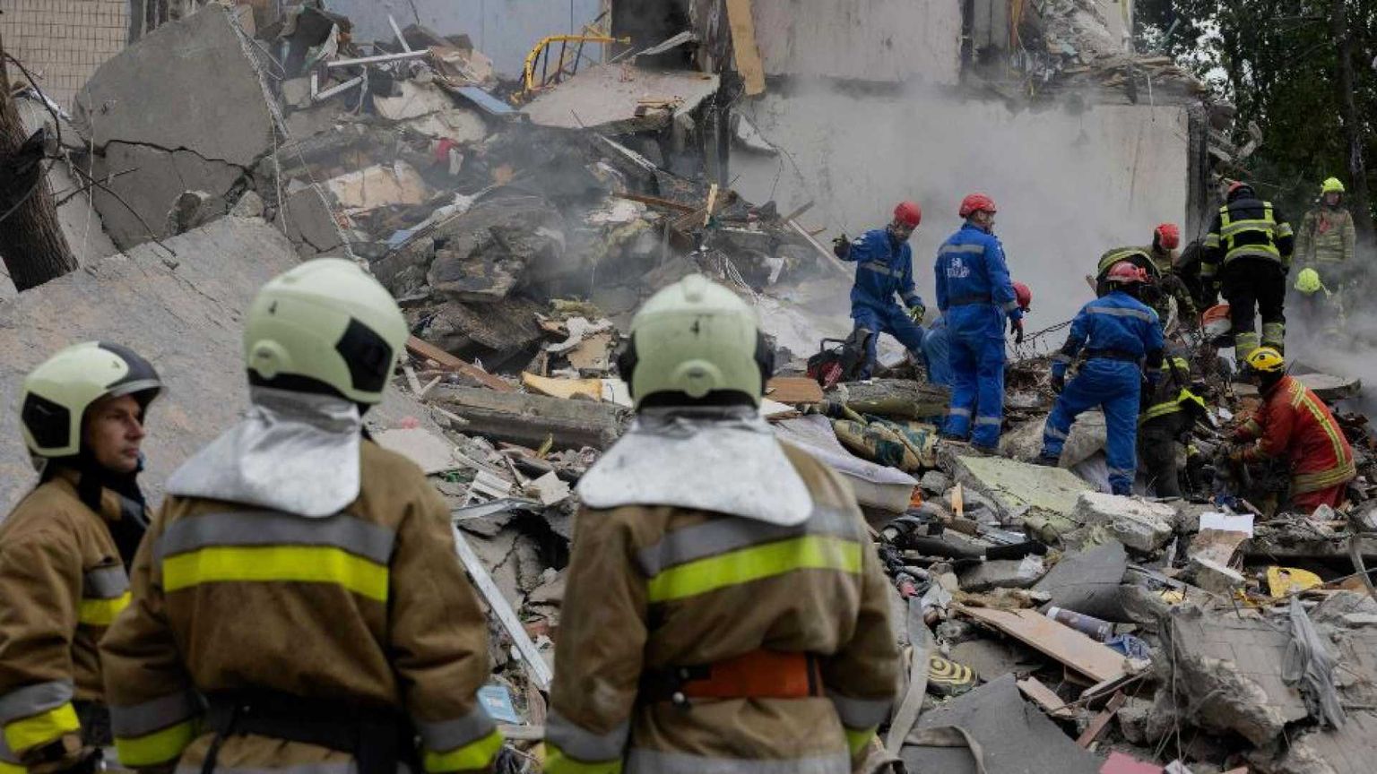 L'inutile strage di tutte le guerre. E noi, ancora sonnambuli