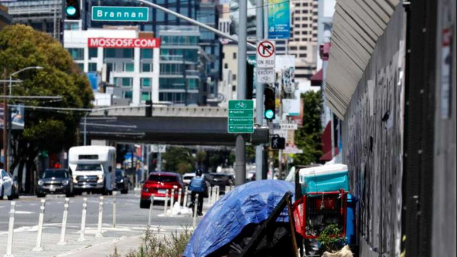 Ora Trump caccia i senzatetto dalle strade: «Rinchiudeteli nelle comunità»