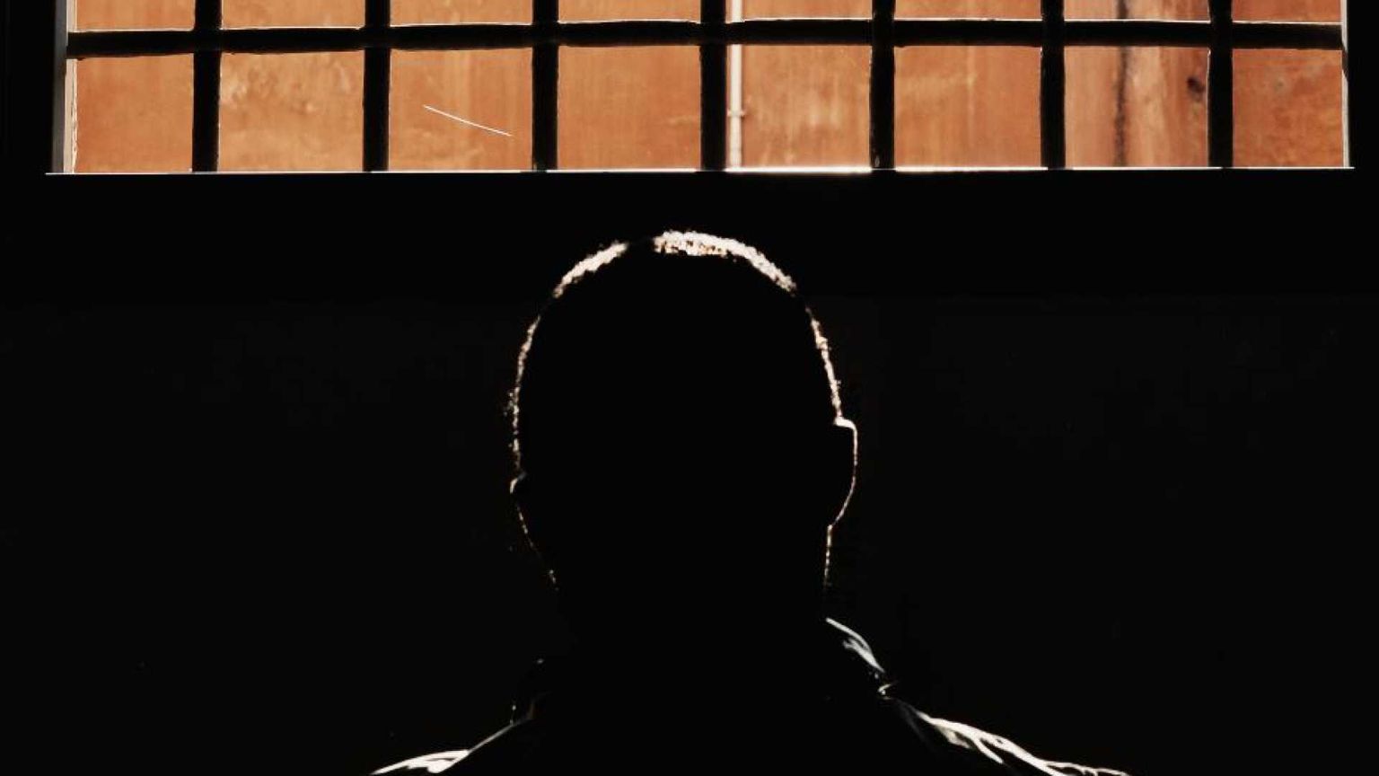 Due detenuti sono morti e sei agenti sono stati feriti: è sempre emergenza