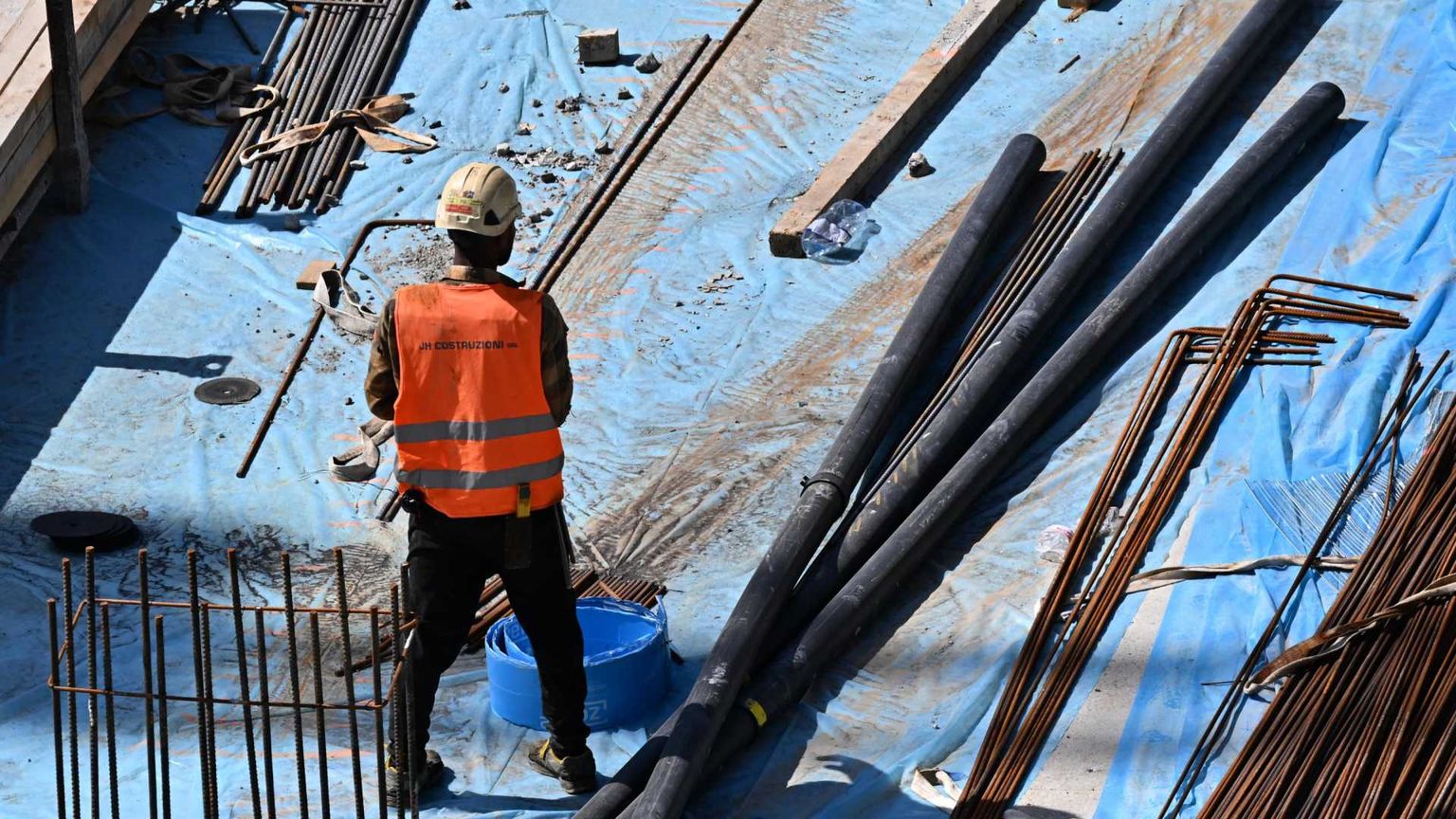 Efficientamento energetico in Comuni inesistenti: frode da 30 milioni