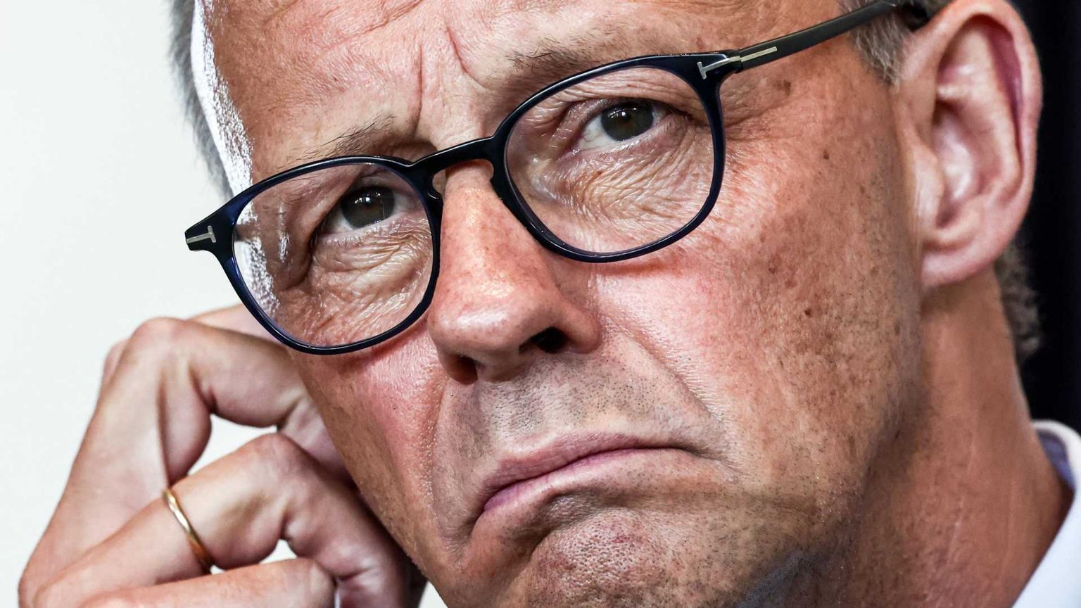 Il sorpasso di Afd, le ambizioni su Kiev: i 100 giorni a due facce di Merz