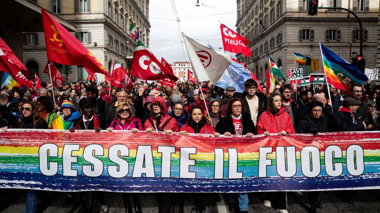 «L'Italia fermi l'invio di armi ad Israele». I pacifisti contro il governo