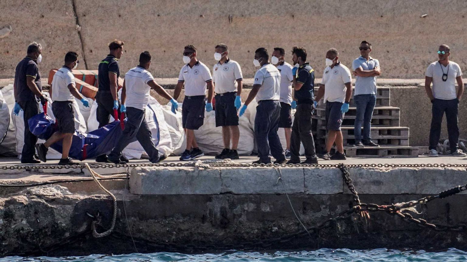 Nessuna traccia dei dispersi. «Non possiamo girarci dall'altra parte»