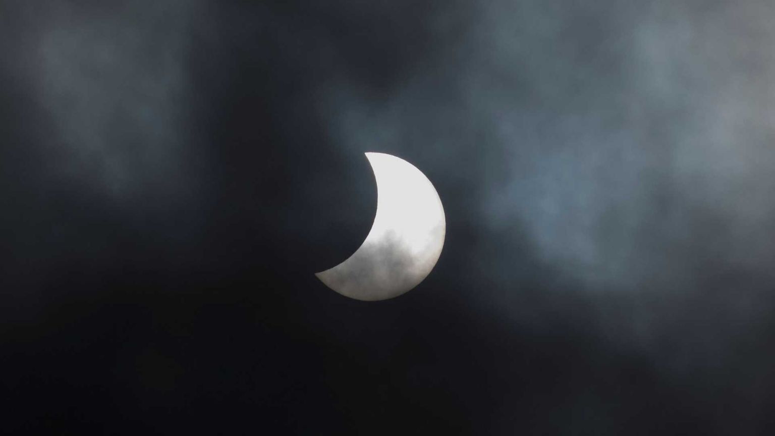 Le eclissi: finestre sull'ignoto attraverso cui l'universo ci parla