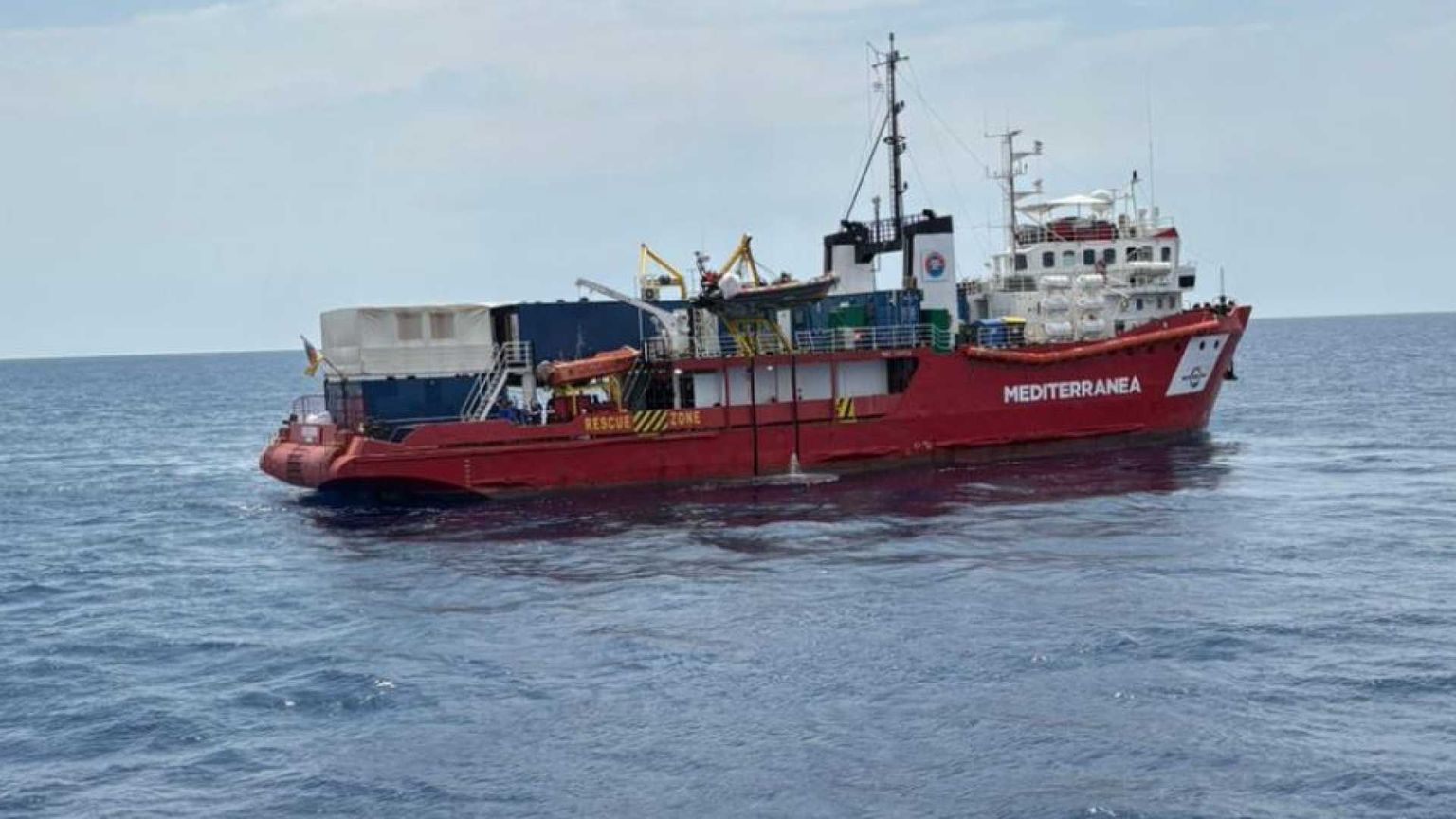 Mediterranea ha inaugurato una nuova nave per i soccorsi in mare