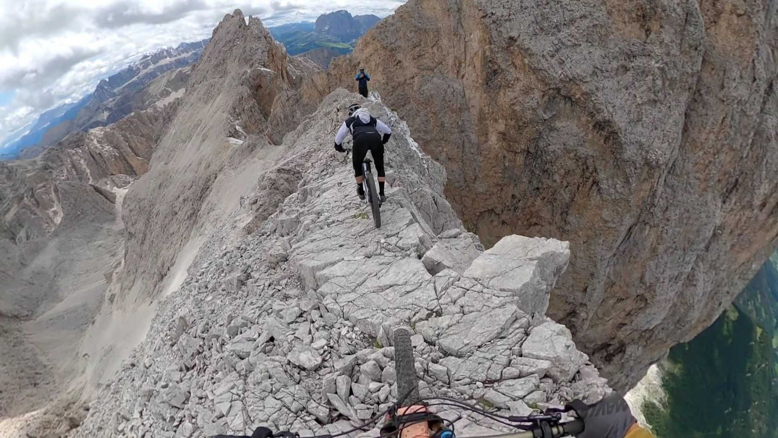 Alpinismo, parapendio, base jumping: le vittime dello sport portato al limite