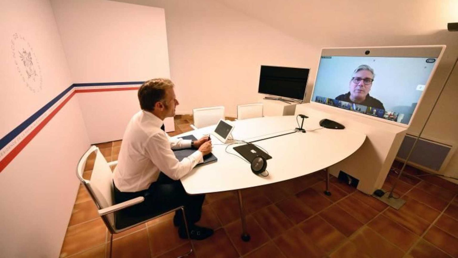 Volenterosi al lavoro su garanzie Il Consiglio Ue: ok a idea Meloni