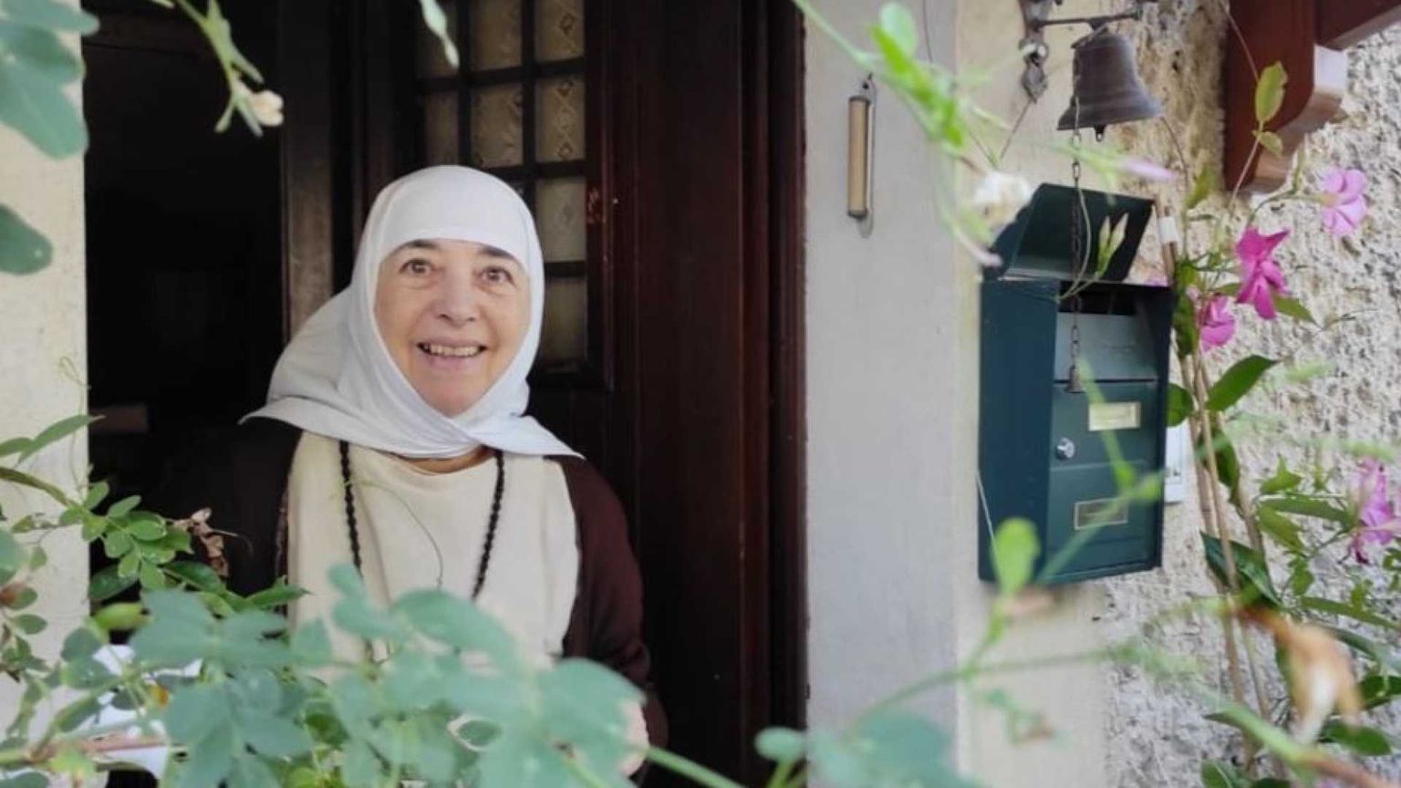 Quanti sono e come vivono gli eremiti d’oggi, luci di Dio in borghi e città