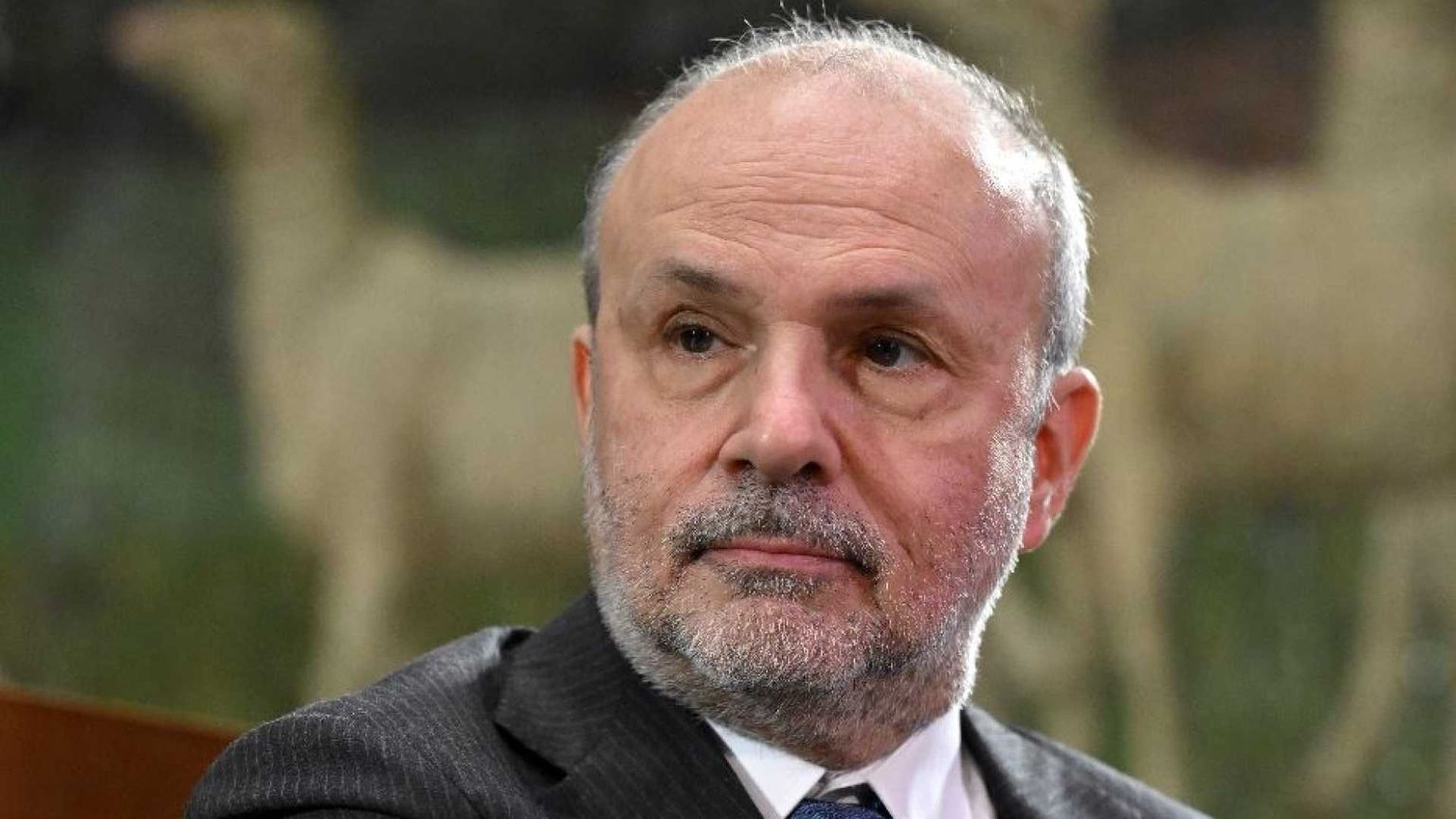 Cosa succede col ministro della Salute Schillaci dopo il pasticcio dei vaccini