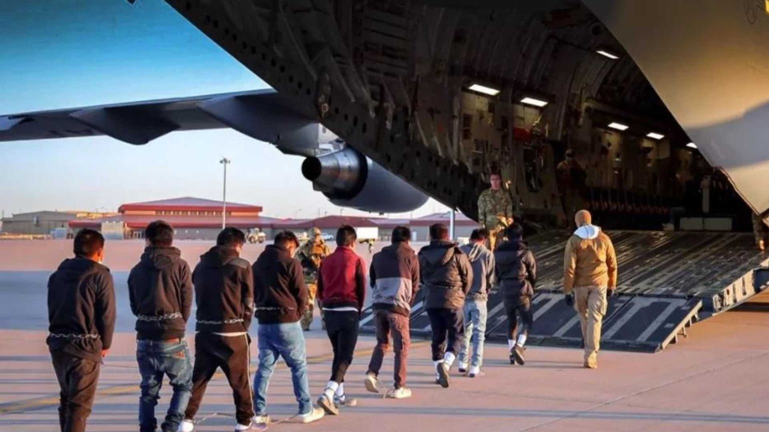 Via alle deportazioni di immigrati Usa in Uganda e Honduras