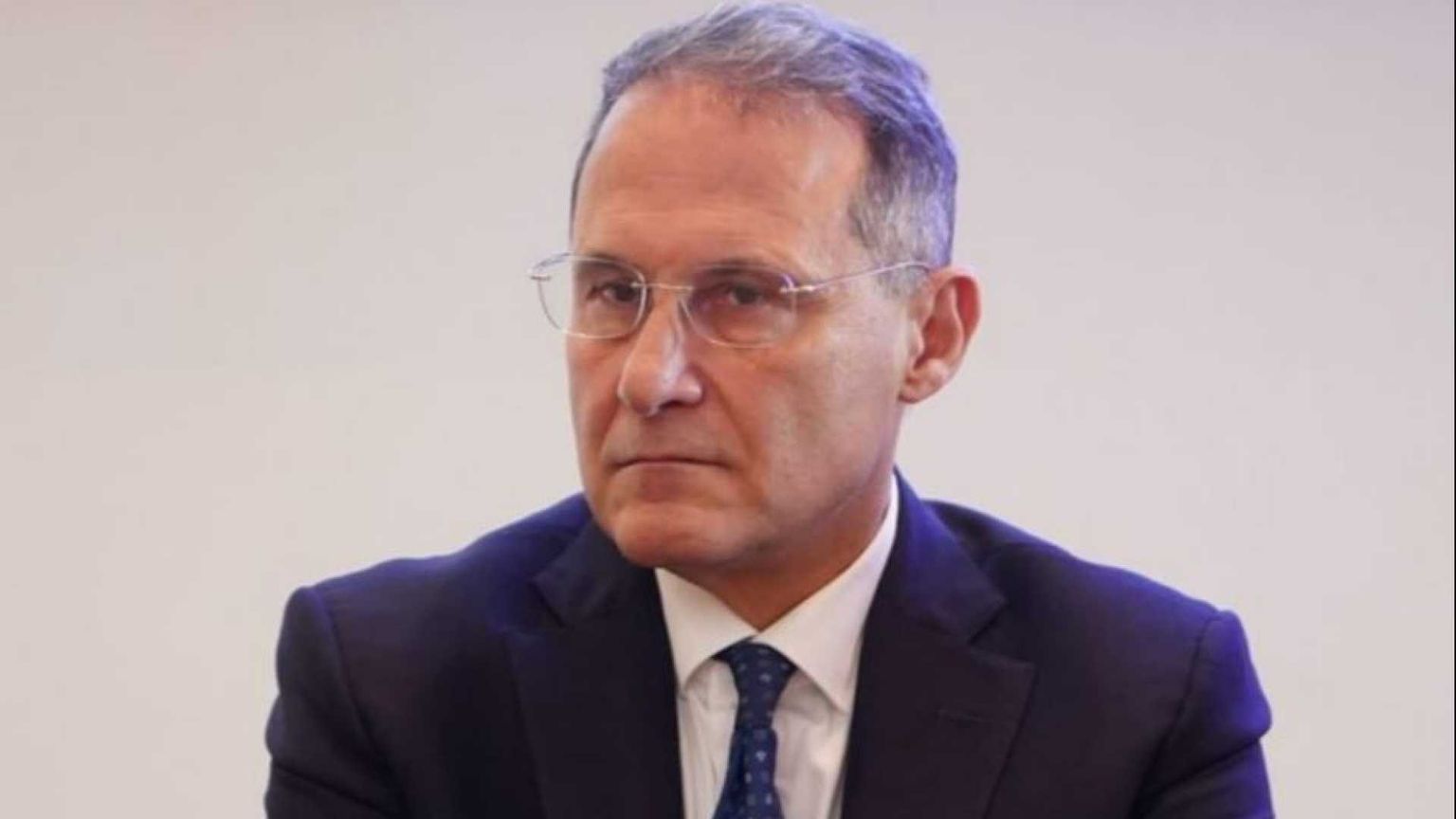 Cirielli: «In Campania poca trasparenza, è emergenza»