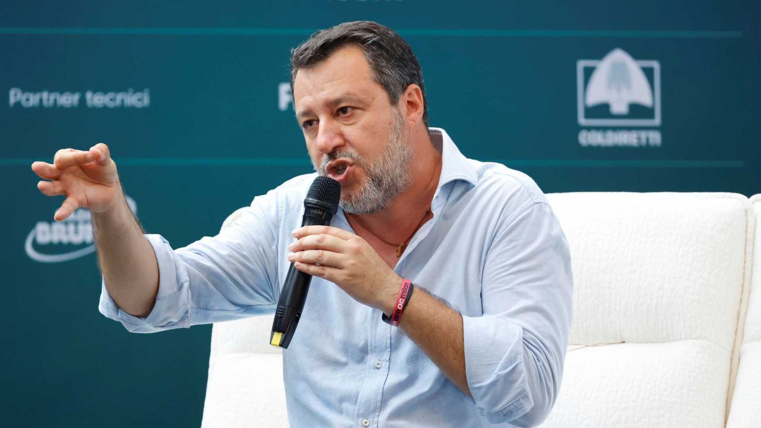 Salvini attacca Macron sull'Ucraina: nuovo scontro diplomatico Italia-Francia