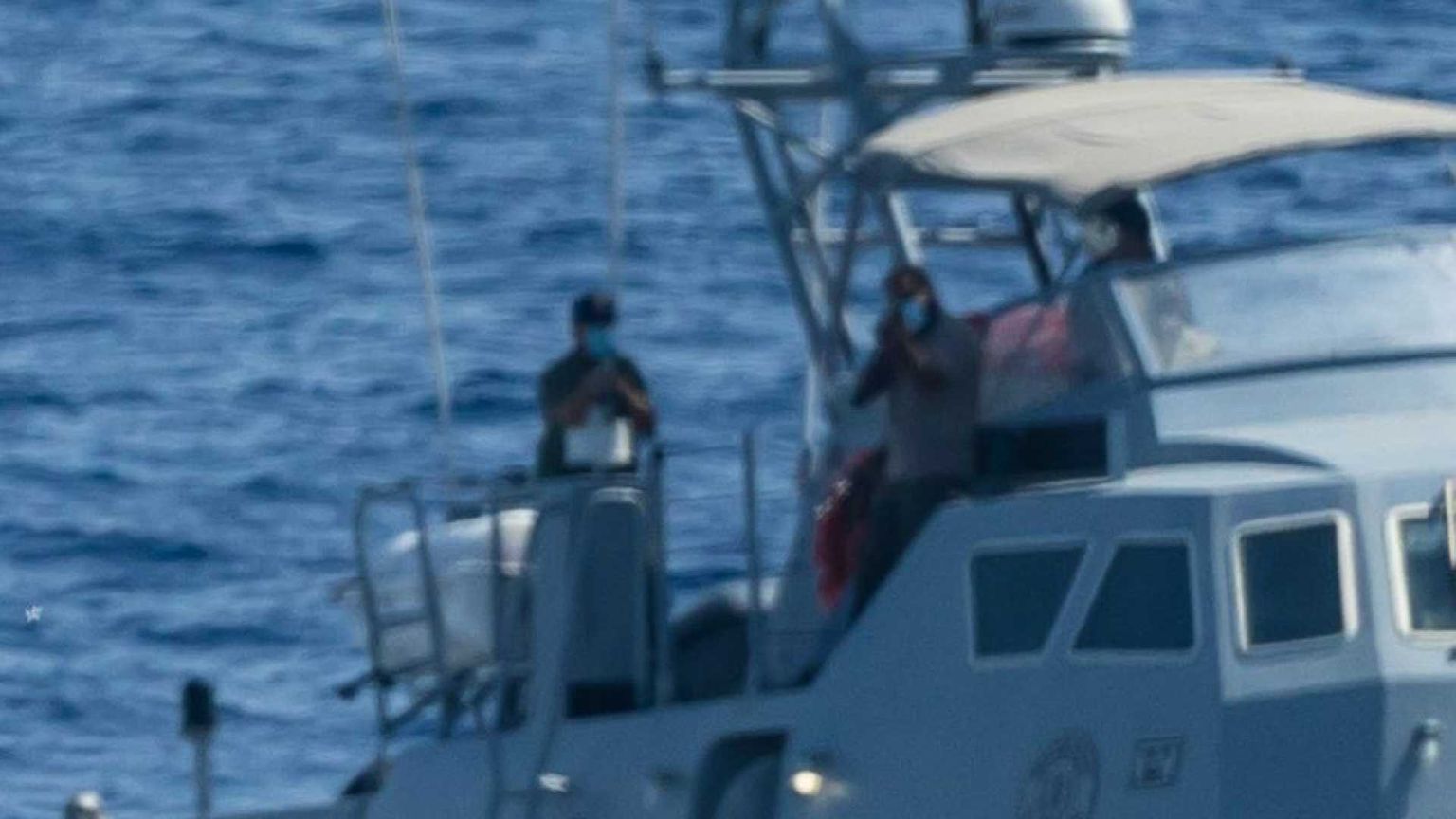 Orrore Mediterraneo: spari e morti nella traversata verso l'Europa
