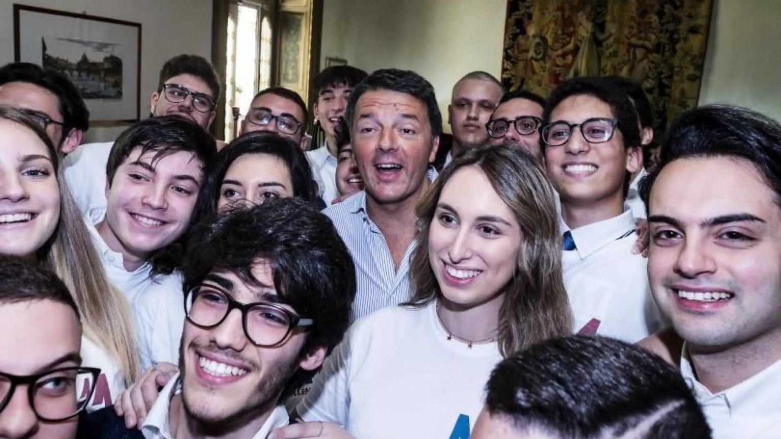 La politica cerca di rimanere giovane: ecco la mappa tra “scuole” e feste
