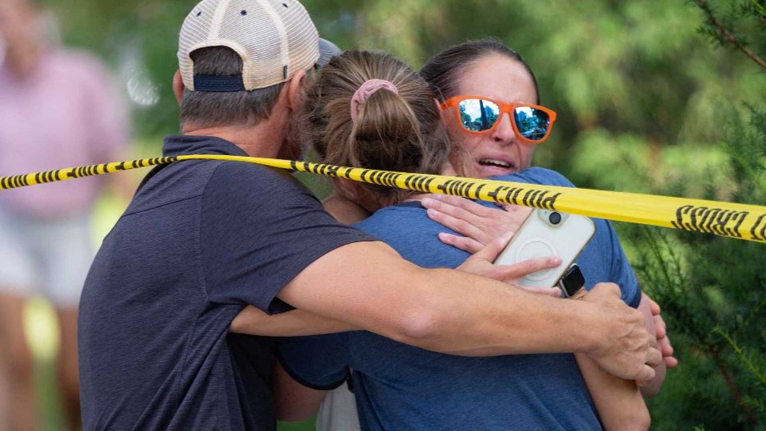 Gli spari, il terrore, i bimbi uccisi durante la Messa: la strage di Minneapolis