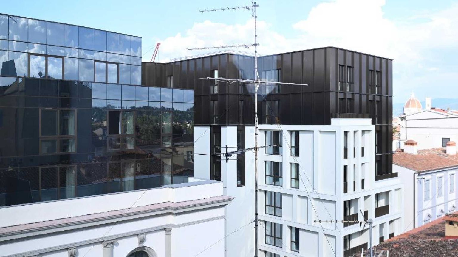 Come è successo che a Firenze un cubo abbia preso il posto del Teatro comunale