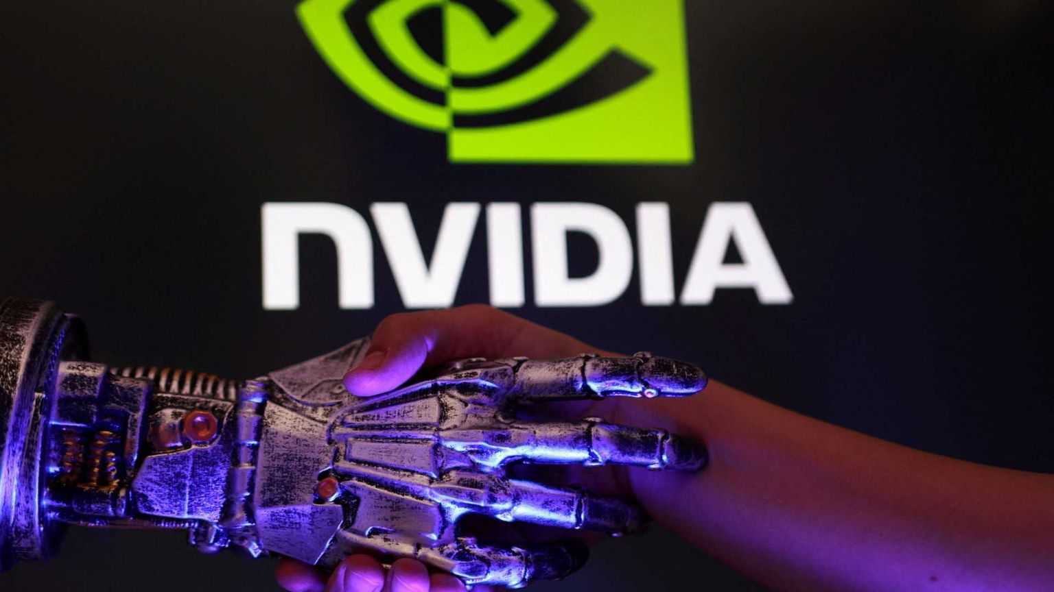 Nvidia guadagna oltre le attese. Ma resta il rischio di una «bolla IA»
