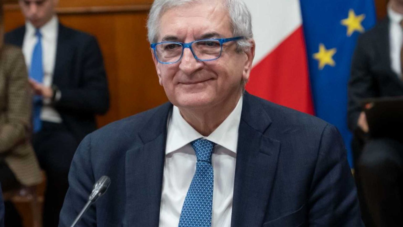 Foti: «Sono pronto a un confronto con i vescovi sulle aree interne»