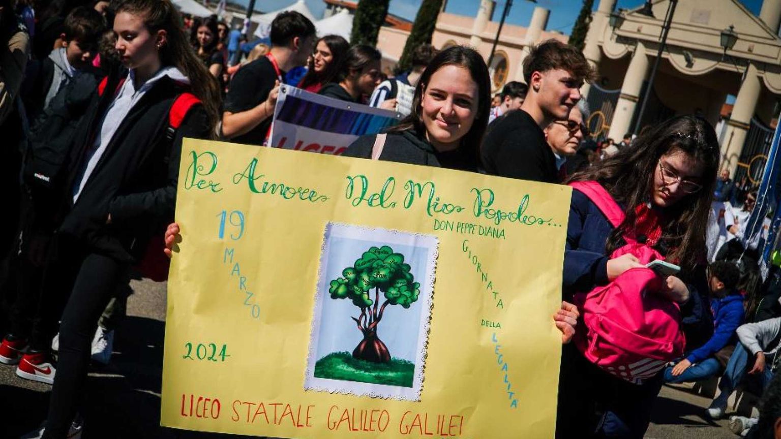 Il coprifuoco per i ragazzi nel paese di don Diana è una sconfitta