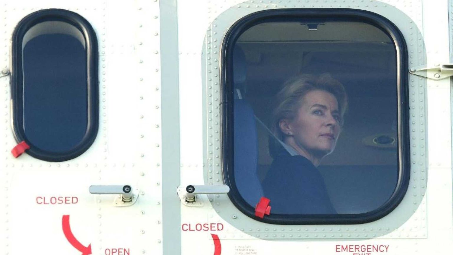 Attacco informatico russo all'aereo di Von der Leyen, Mosca nega