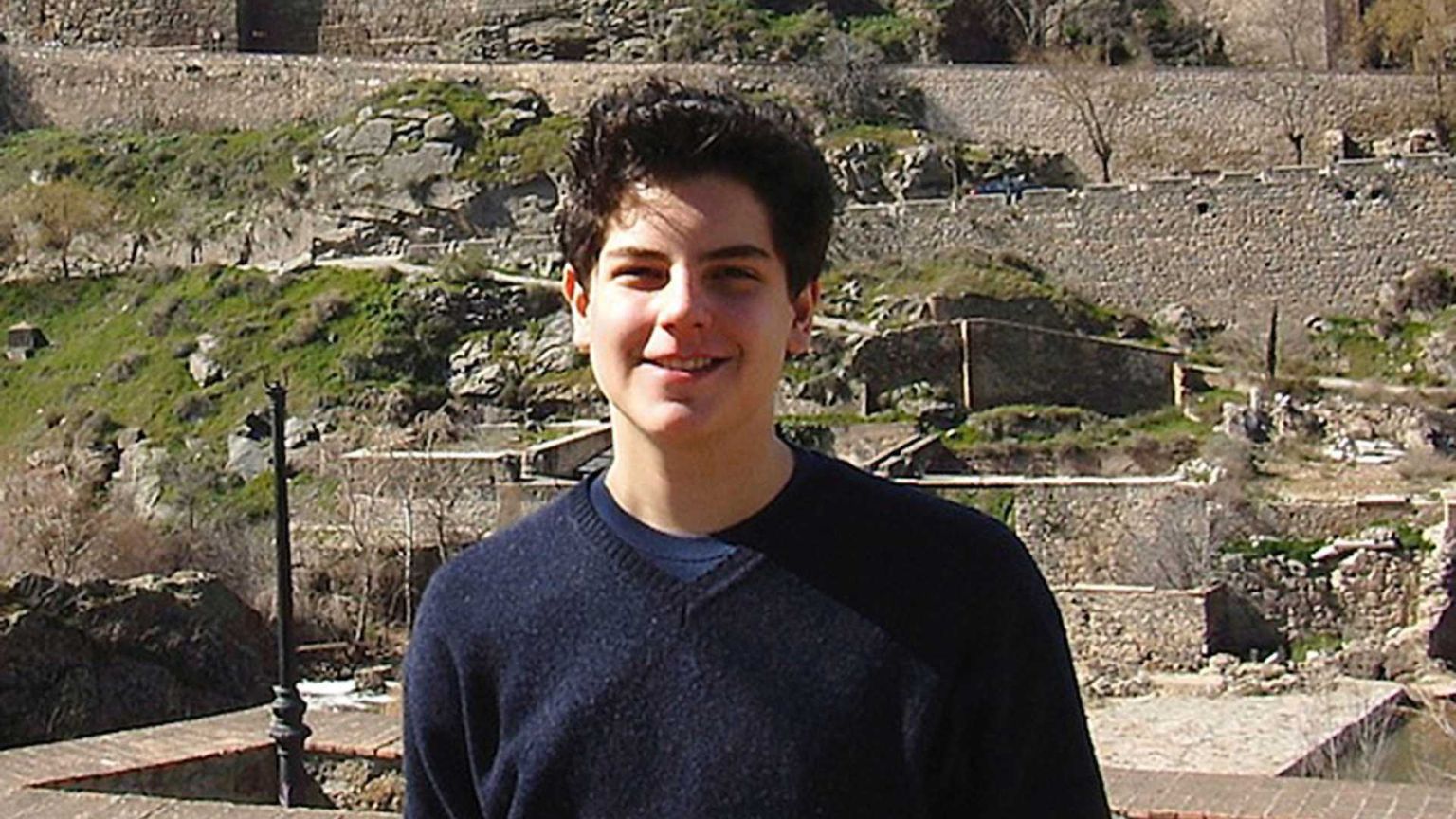 I compagni, i prof, la famiglia: nel mondo di Carlo Acutis