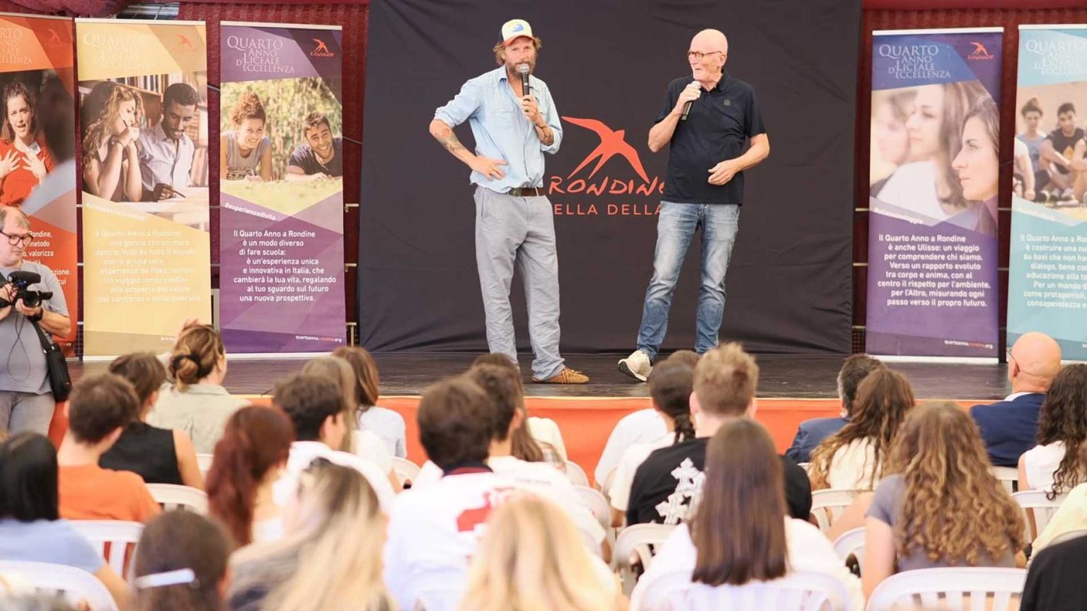 Jovanotti a sorpresa tra i giovani di Rondine: siete ragazzi fortunati