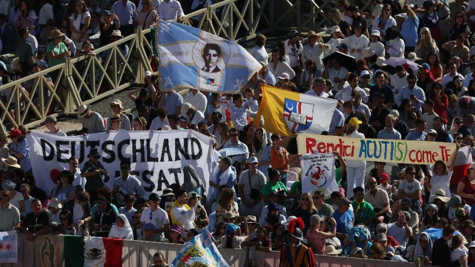 Una piazza per due santi, il piacere di ritrovarsi uniti