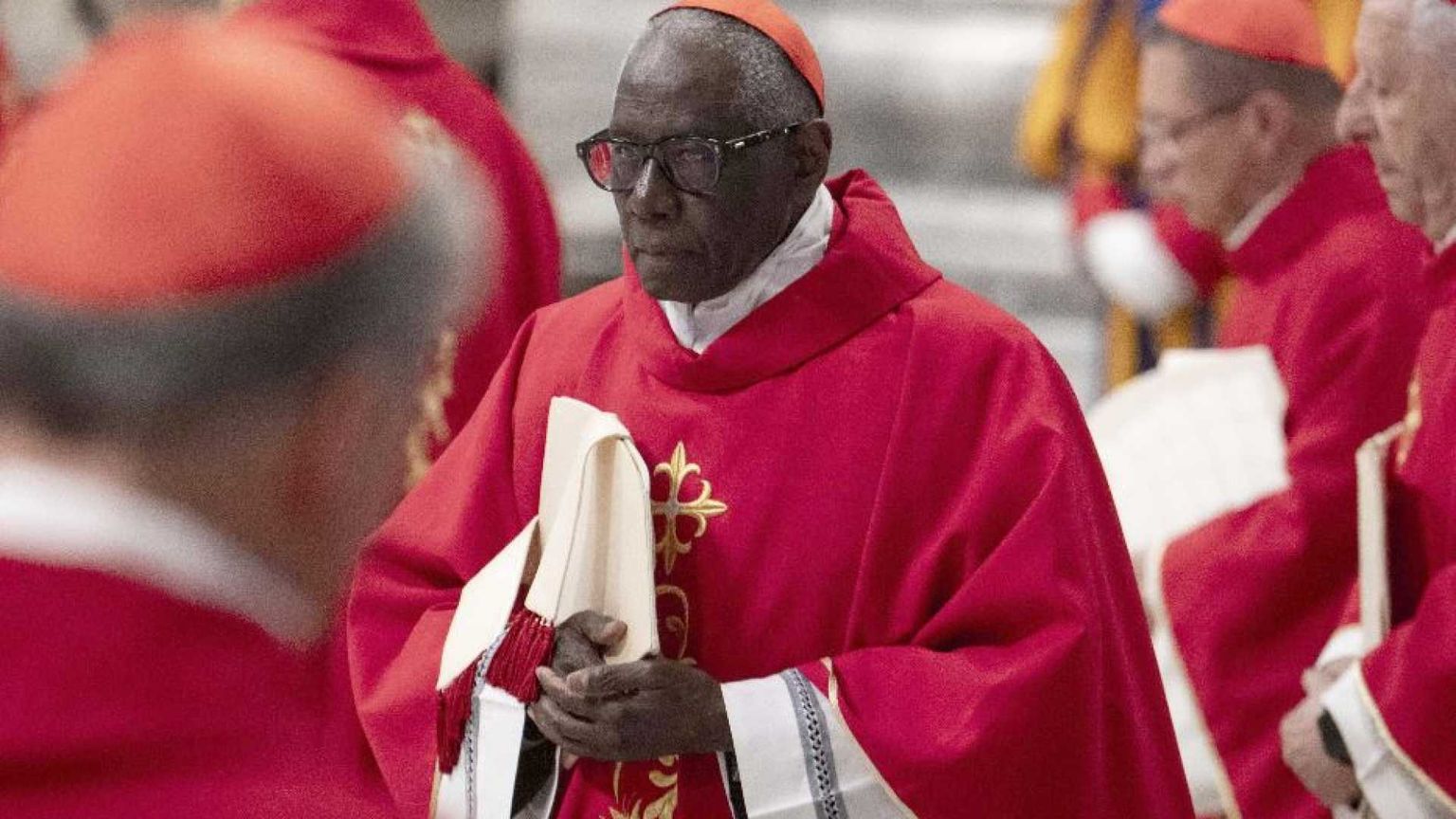 Il cardinale Sarah e i suoi 80 anni: «Guardo con fiducia a Leone XIV»