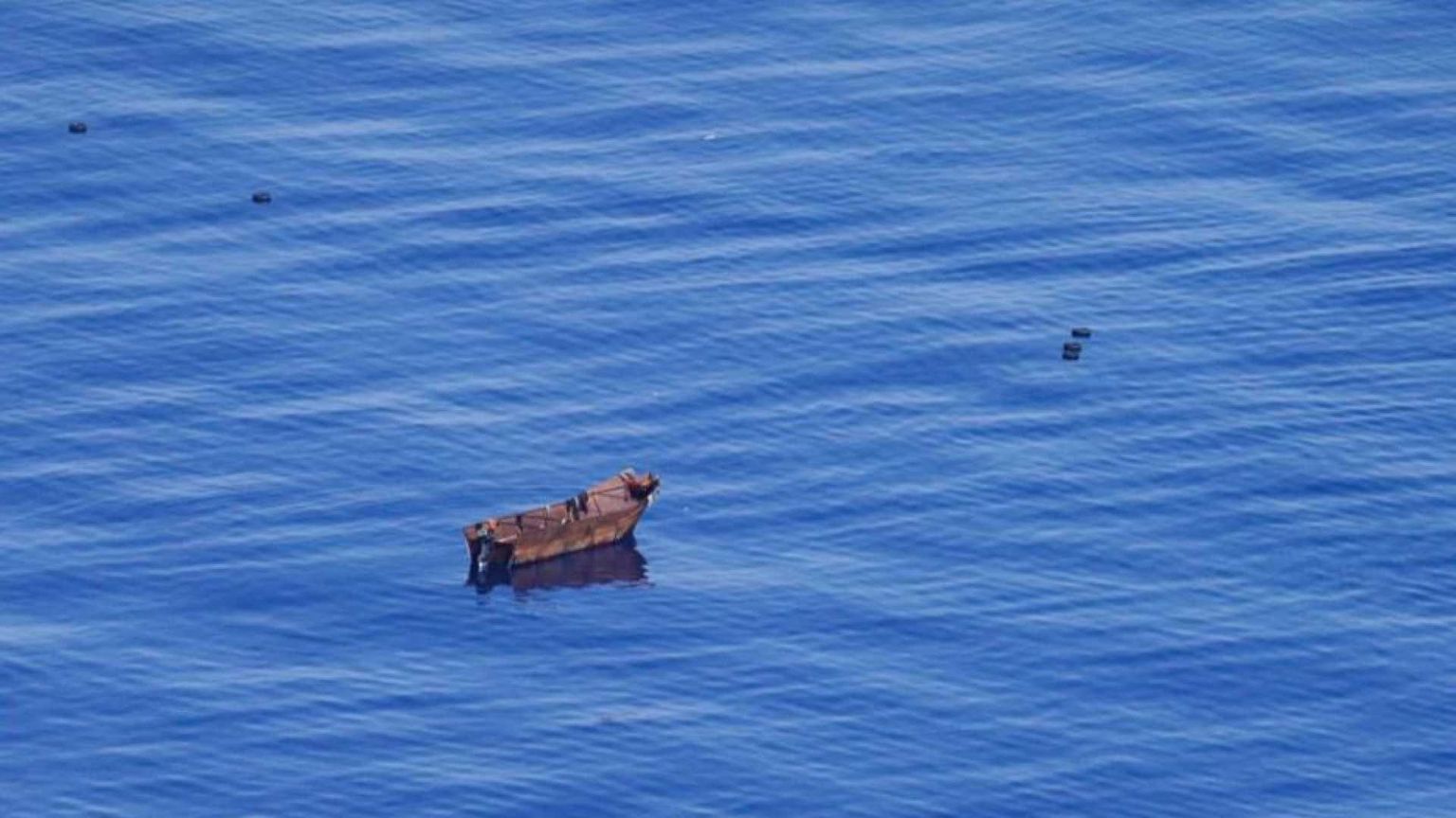 Naufragio al largo di Lampedusa, una donna morta e una dispersa