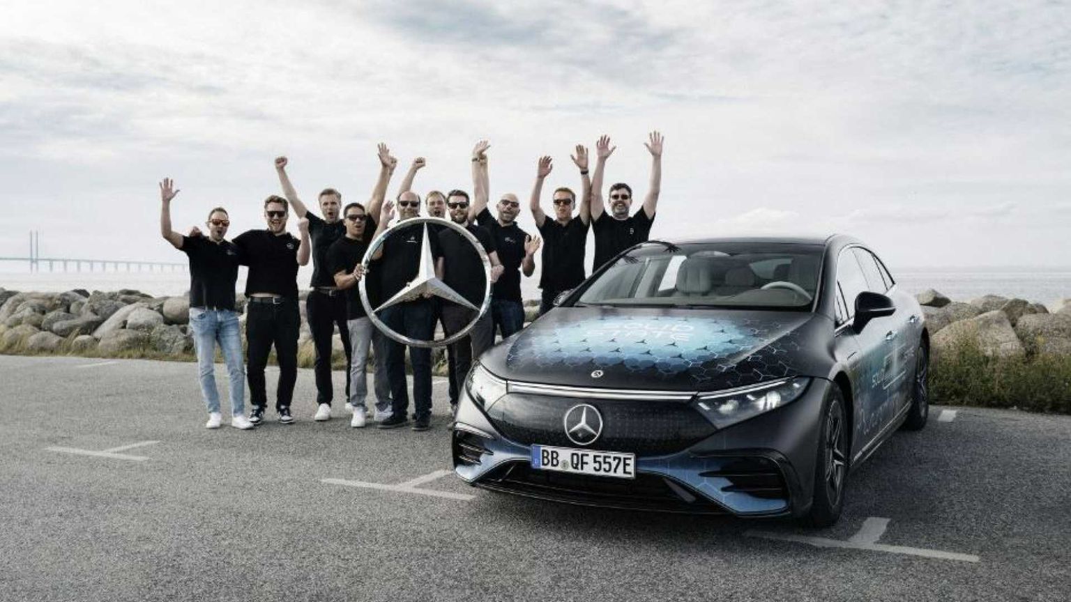 Più di 1200 km con un "pieno": Mercedes abbatte un limite dell'auto elettrica
