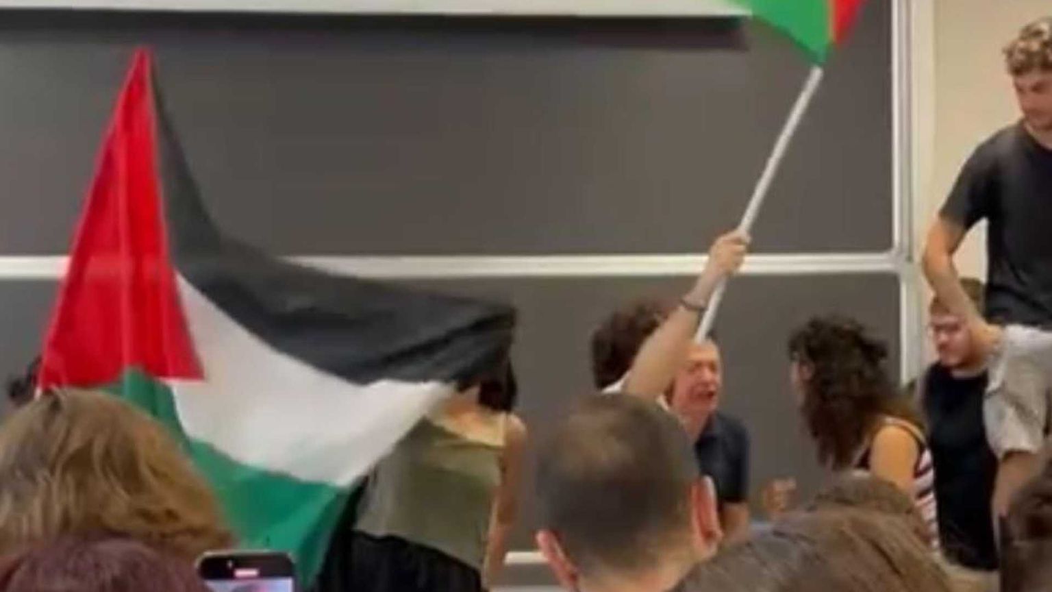 Prof aggredito a Pisa, la guerra a Gaza divide anche le università
