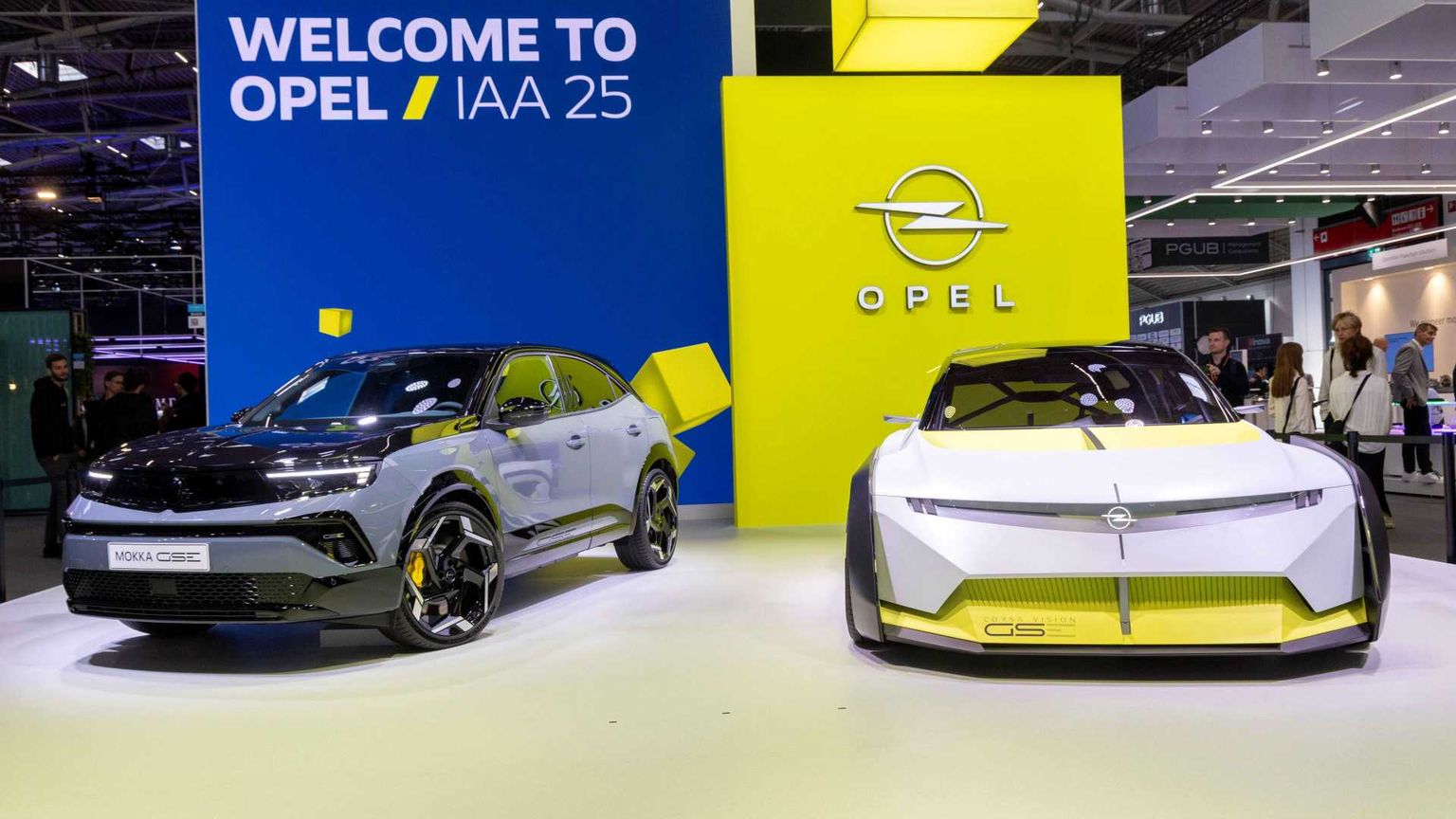 Sportività e "visioni": Opel guida nel futuro