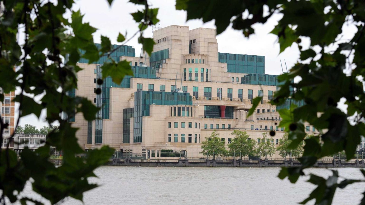 Le spie di Sua Maestrà si “sporcano le mani” nel dark web