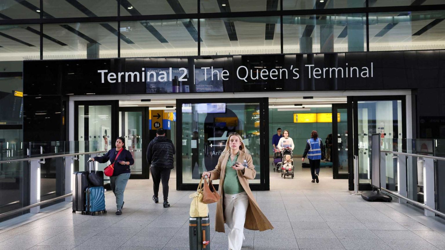 Aeroporti europei in tilt, avanza l'ipotesi del cyberattacco