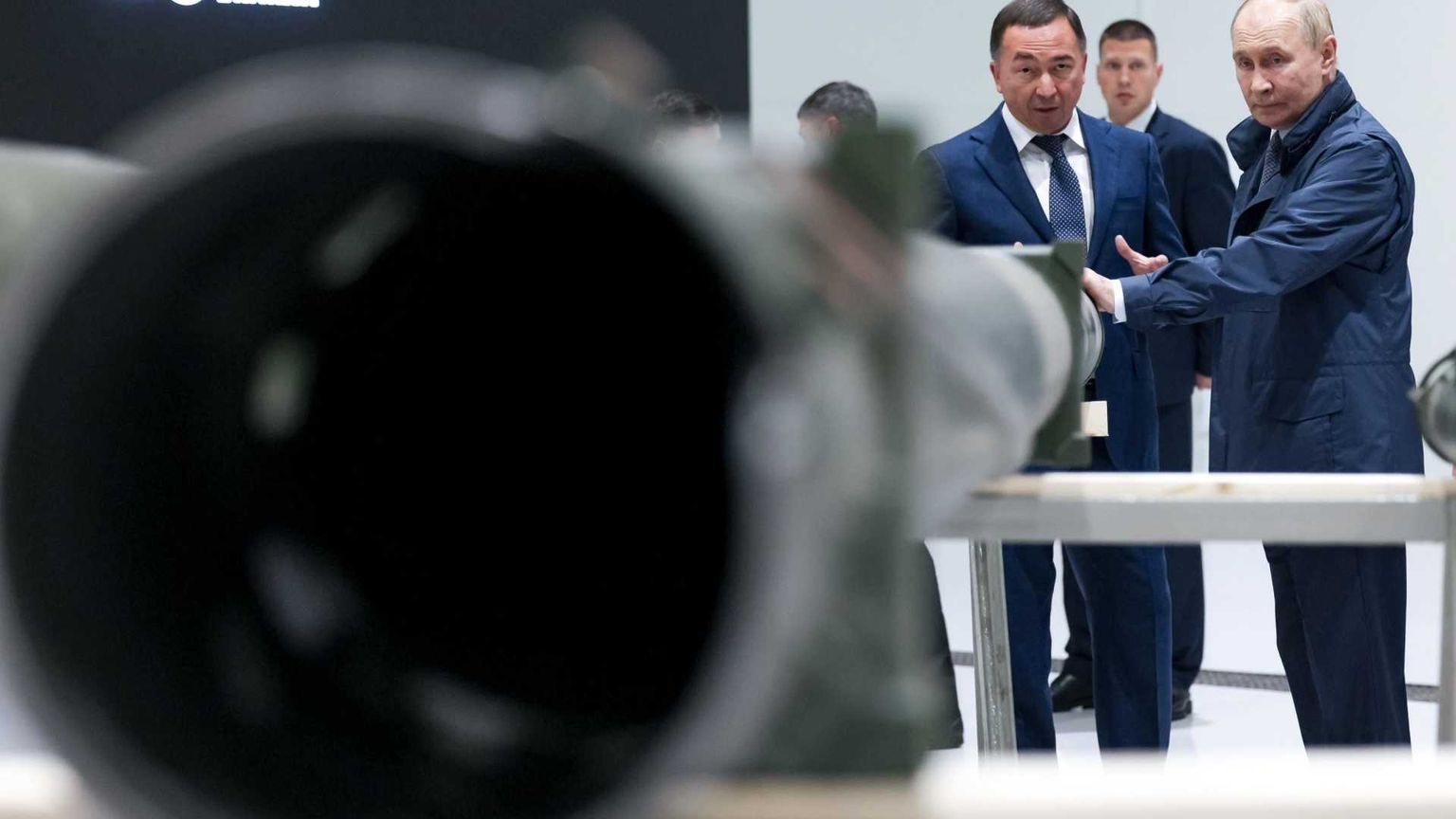 Dal vertice in Alaska alle intimidazioni nei cieli: cosa è cambiato per Putin