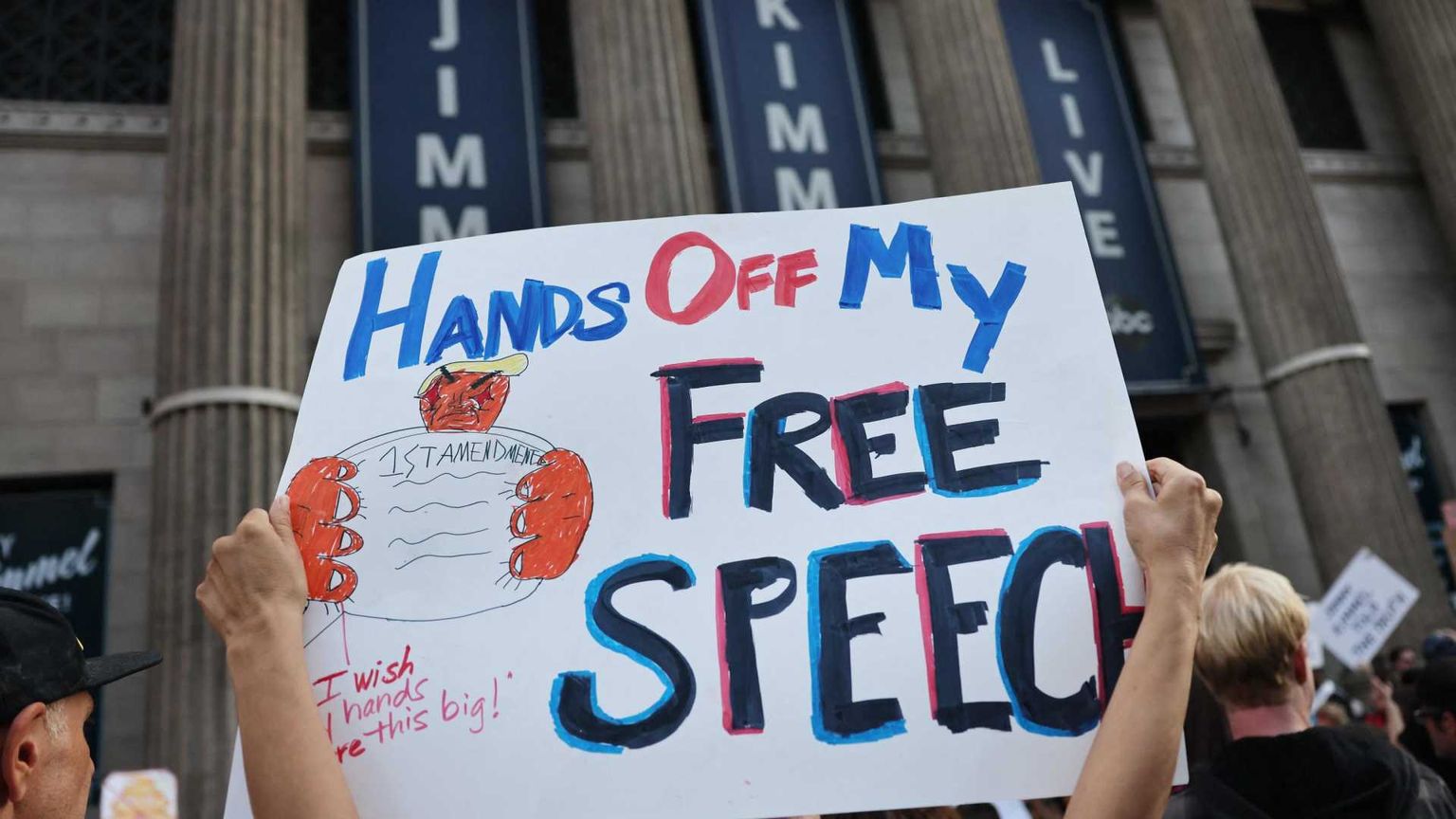 La guerra delle parole e i veri confini da difendere