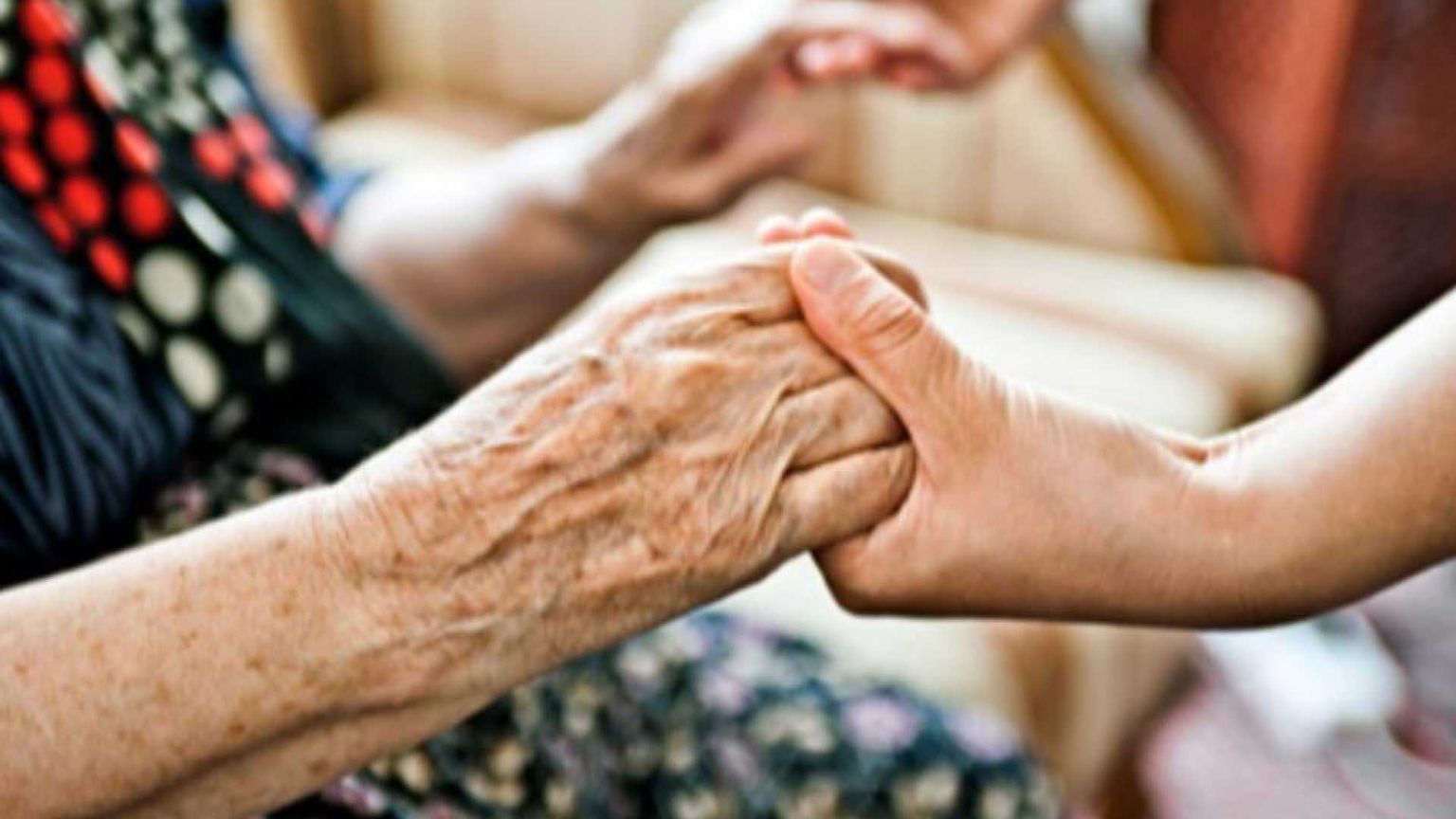 Alzheimer: la solitudine dei malati. E dei loro caregiver