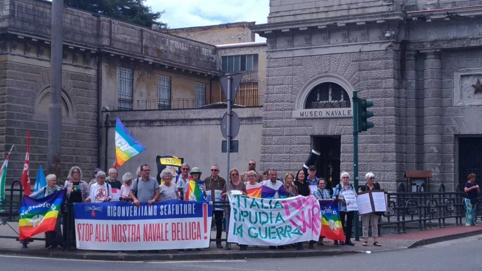 I pacifisti: «No a un settore marittimo militarizzato»