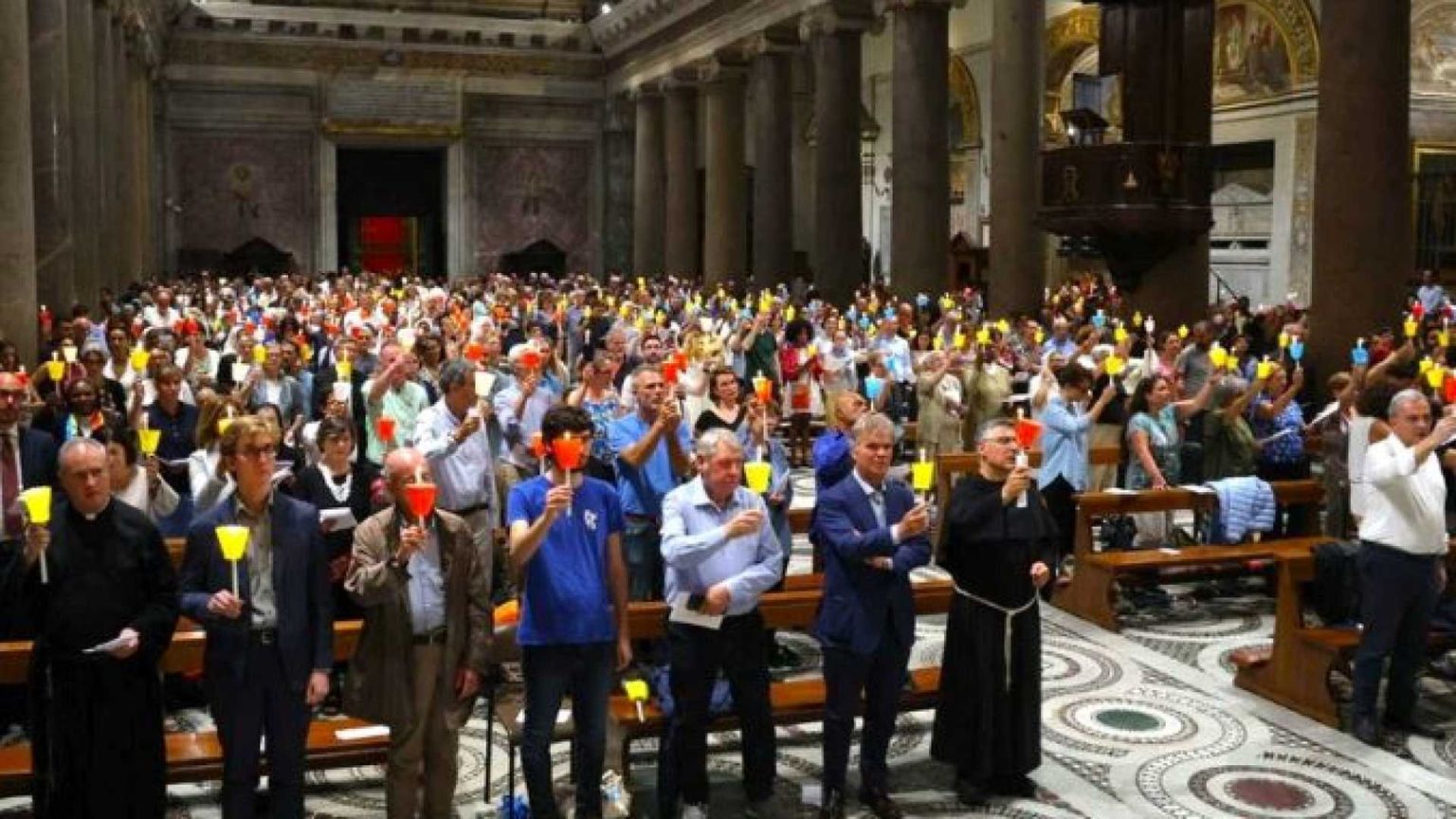 Le associazioni cattoliche: «In preghiera insieme per il cessate il fuoco
