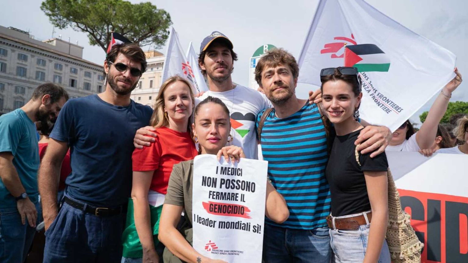 «Perché noi, attori di "Doc", eravamo in corteo per i medici di Gaza»