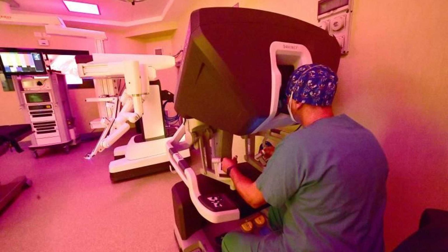 Con i robot in sala operatoria la medicina è già fantascienza