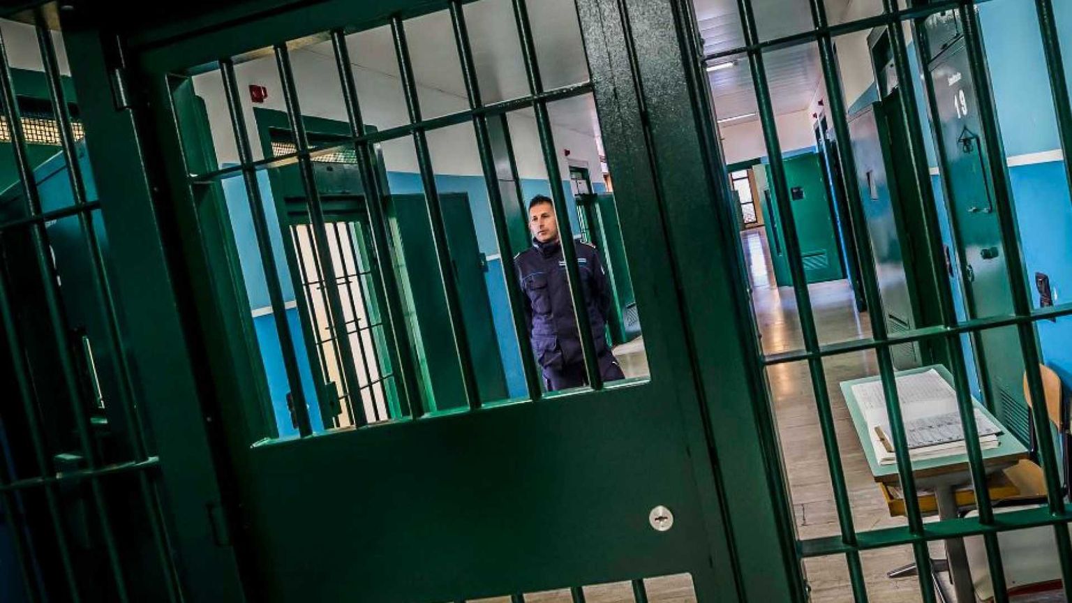 Detenuto si toglie la vita a Modena: è il 62esimo da inizio anno