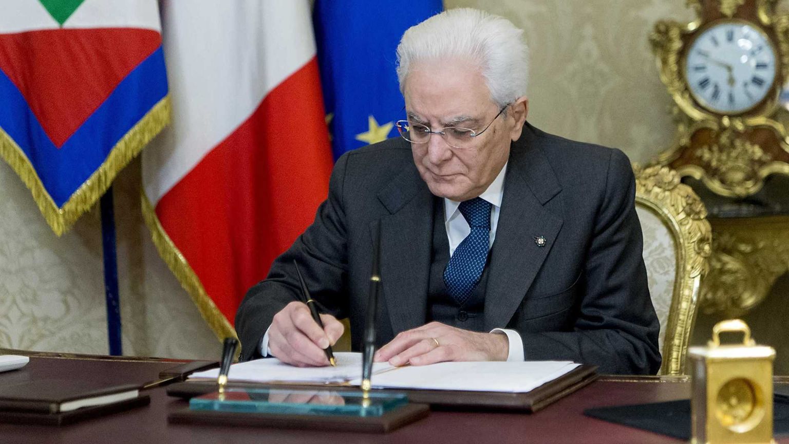 Mattarella a Flotilla: affidate aiuti alla Chiesa di Gerusalemme. Si tratta