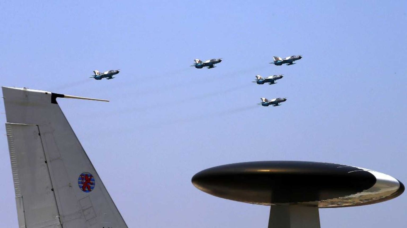 Rutte con Trump: colpire i caccia russi. La Polonia: lasciate la Bielorussia